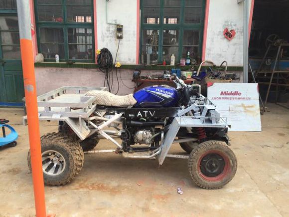 骑着摩托车去野钓,骑电动摩托车去钓鱼