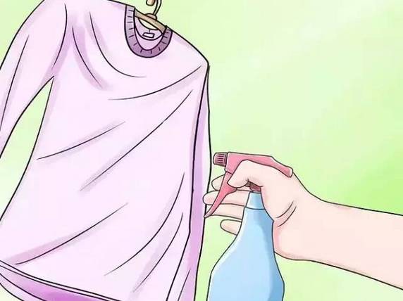 衣服褶皱快速去除只要简单一步,衣服出褶皱了没熨斗怎么快速弄平