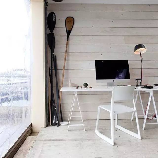 设计师办公桌VS普通人的办公桌，我方了