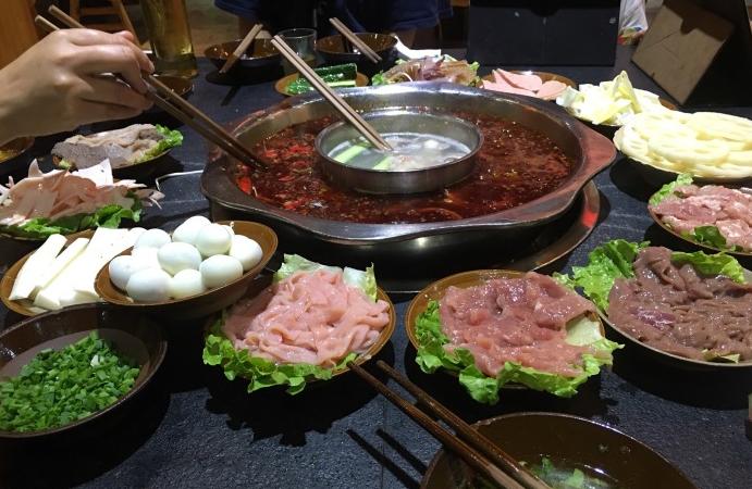 隐藏于闹市的重庆美食,来重庆必打卡美食街