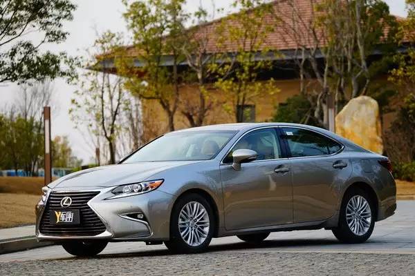 雷克萨斯es200和凯美瑞2.0动力,雷克萨斯es200和亚洲龙哪个动力好