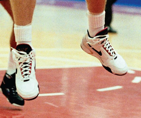 梦之队用的是什么球鞋,历届美国梦之队排行榜