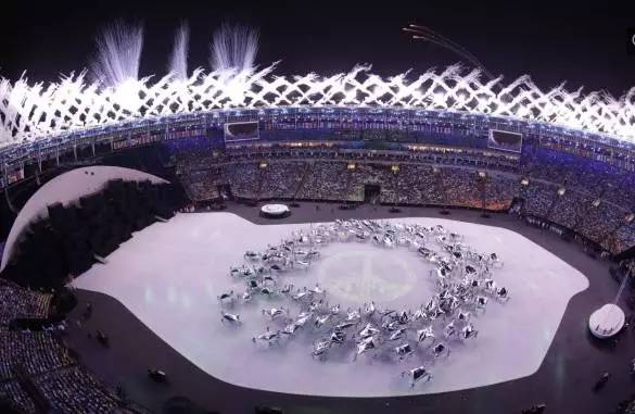 里约奥运会巴西名模开幕式走秀,里约奥运会开幕式桑巴