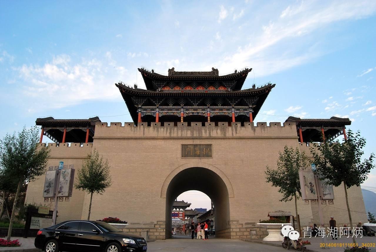 青海湖和沙坡头哪个更值得去,12月青海湖值得去吗