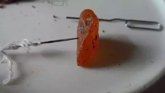 蜜蜡的保养与鉴别方法视频教程,鉴别蜜蜡的紫光灯365和395区别