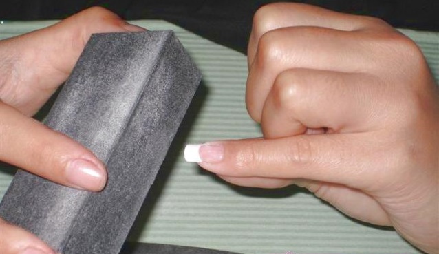 简单的法式美甲教程,简单干净的法式甲