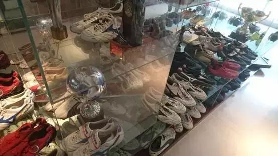 里瓦尔多1999年世界足球先生,世界杯足球先生倒挂金钩里瓦尔多