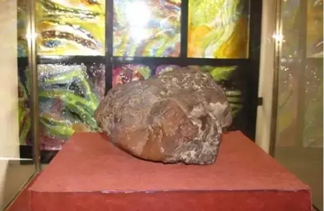 最大的琥珀蜜蜡原石,世界最贵蜜蜡原石