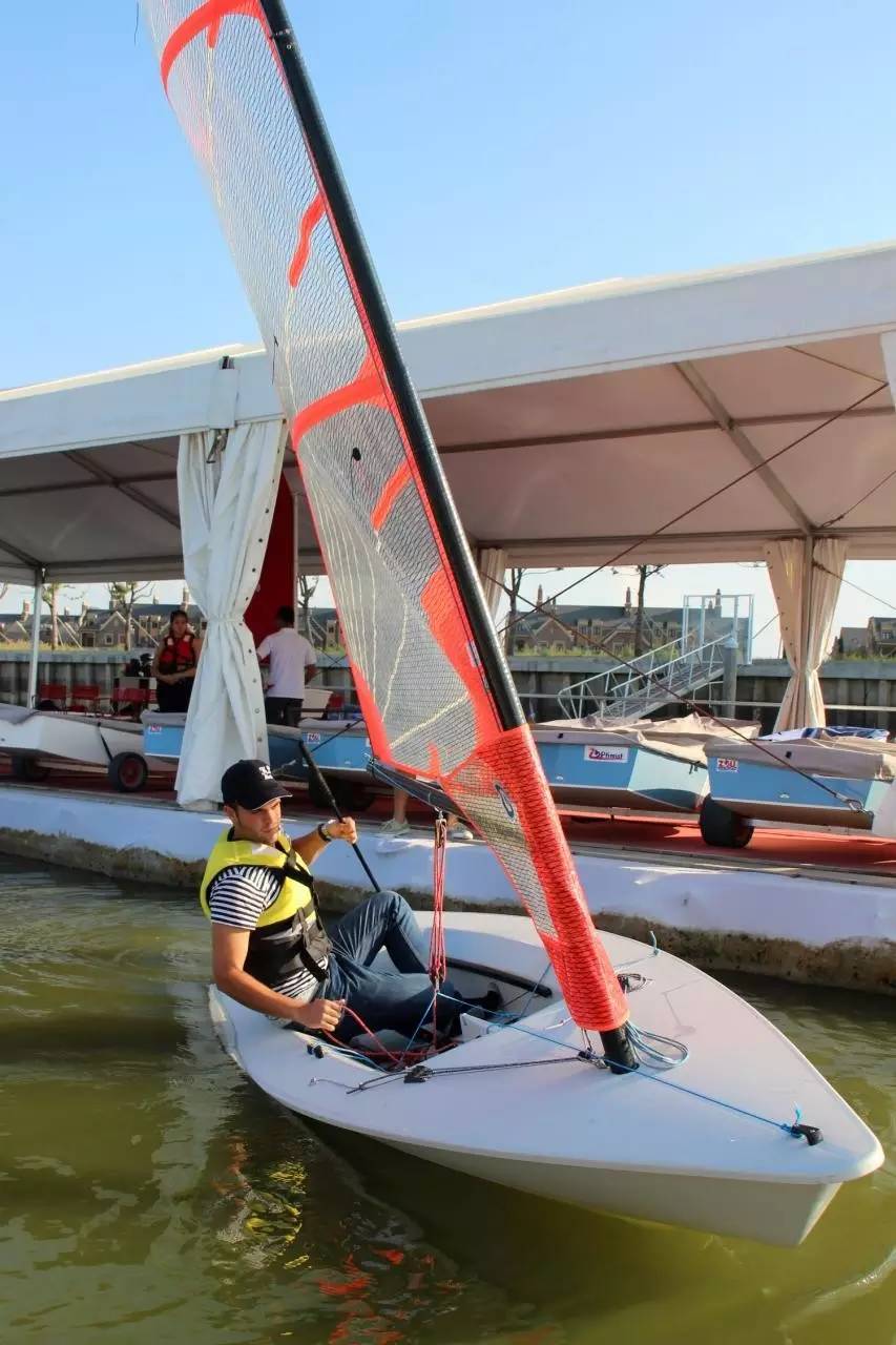 绮捐嫳鏁欒偛鑻卞浗鍏,鑻卞浗鍏绮捐嫳鏁欒偛