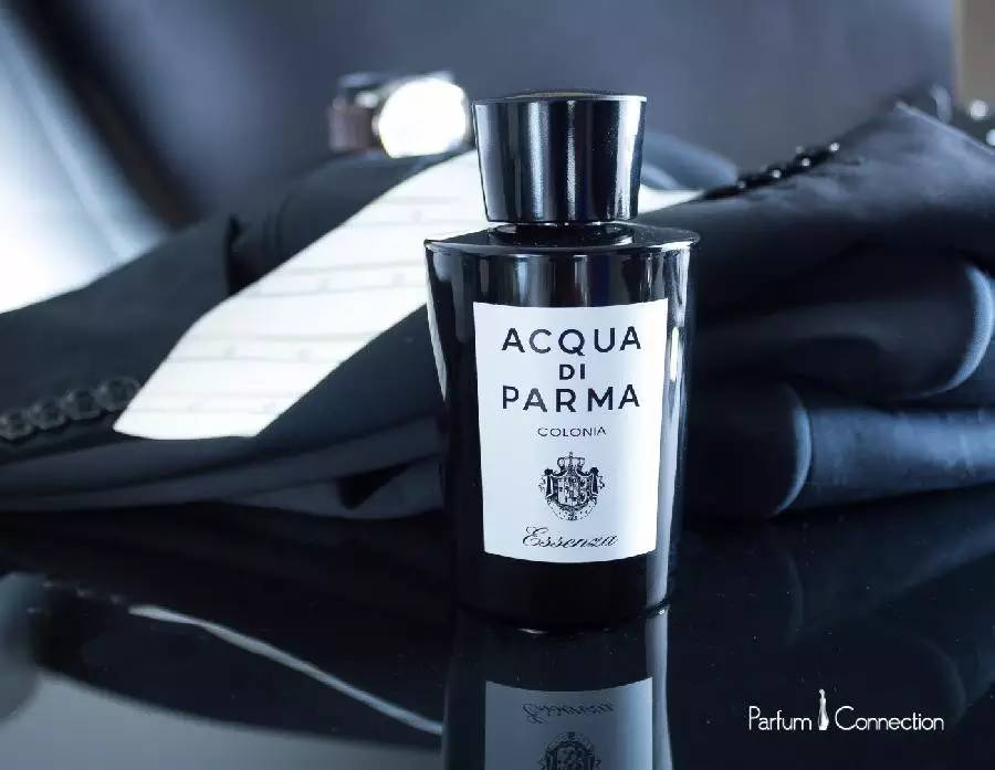 别当“臭男人”，让香水为你的爱情加分|七夕看雅趣