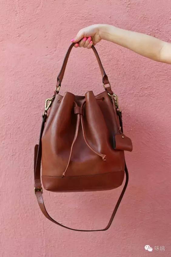 背了很久的包发现是假的,背了这么多年的包