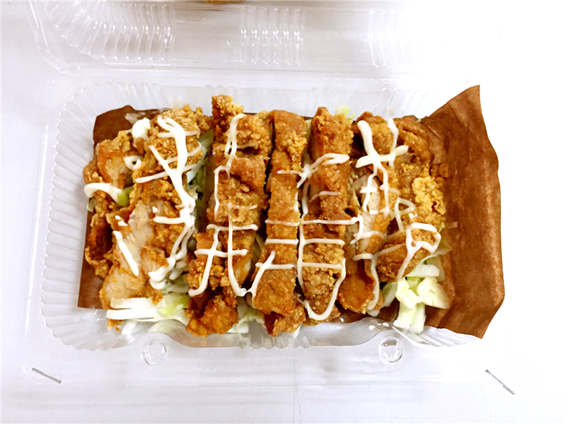 简单的工作餐但却吃得很幸福,工作餐将就吃