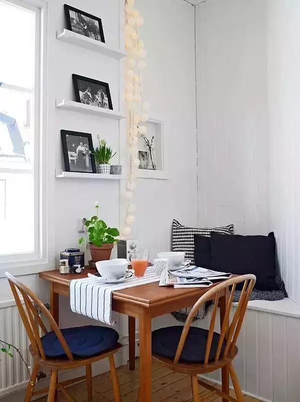 妻子非要这实木餐桌，要不然生活少了韵味！