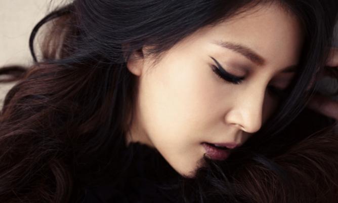 如何评价宝儿的唱功,宝儿和iu谁唱功好