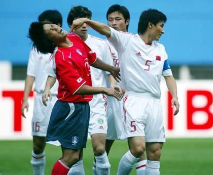 盘点足坛那些打架暴怒的时刻,足坛十大斗殴狠人