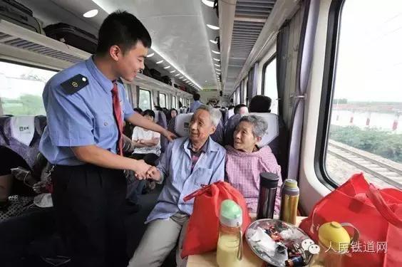 探访神秘草原铁路第1天：体验“蒙京快线”上的“私人定制”！