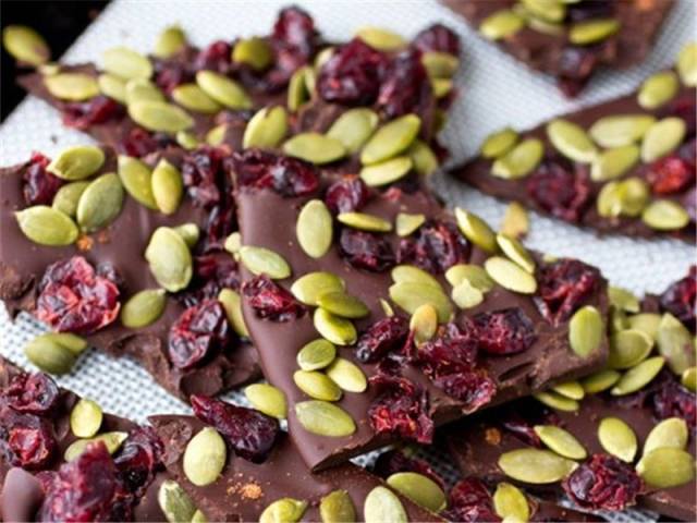 女人吃啥美容养颜皮肤好,女人吃什么保养皮肤