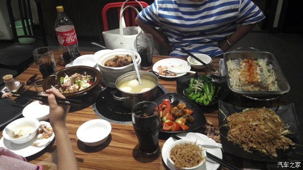 跑了13万公里的比亚迪e6值得买吗,比亚迪电车第一批车主用车情况