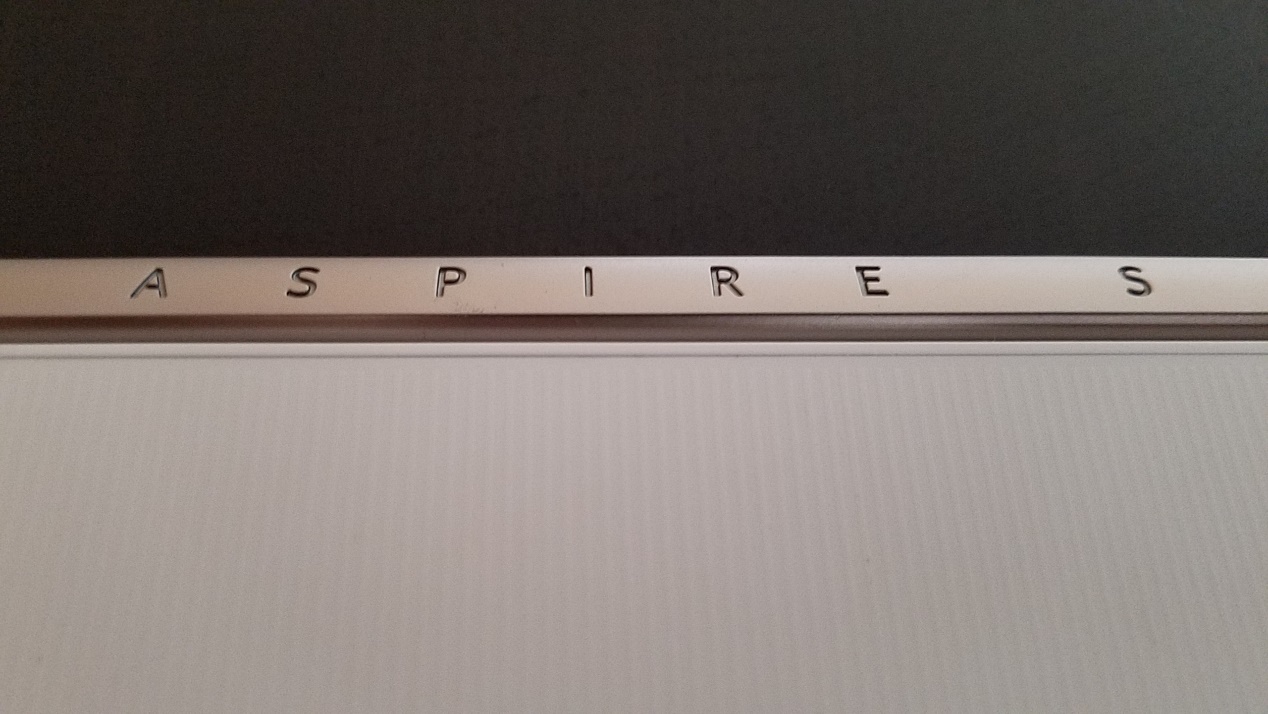 「钉科技评测」宏碁蜂鸟S5-371：轻薄实力派