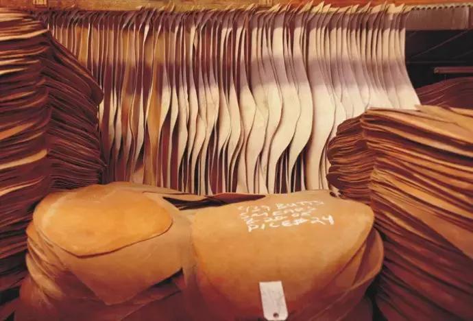 夏天皮带手表发臭,皮带发臭可以用水洗吗