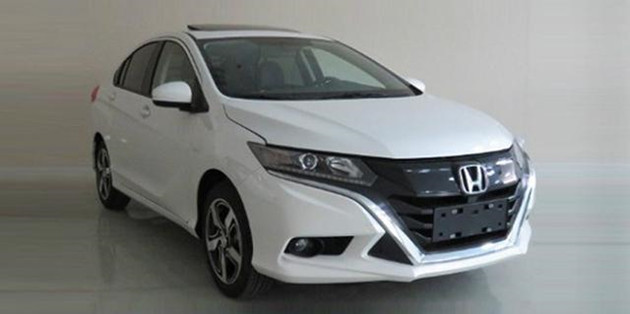 两厢车你难为旧爱更难抵新欢