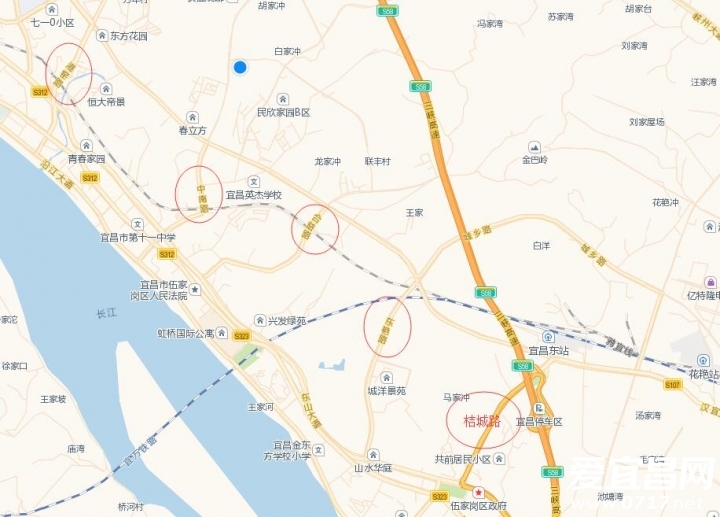 网友堵车,网友堵路