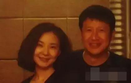 同叫张国强，一个是王宝强连长，一个是李若彤表哥