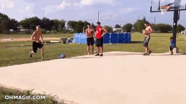 卧槽，这男的好可爱，好想抱抱他媳妇