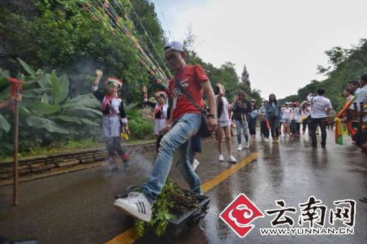 来一场都市逃跑计划他们只愿醉在弥勒不想走