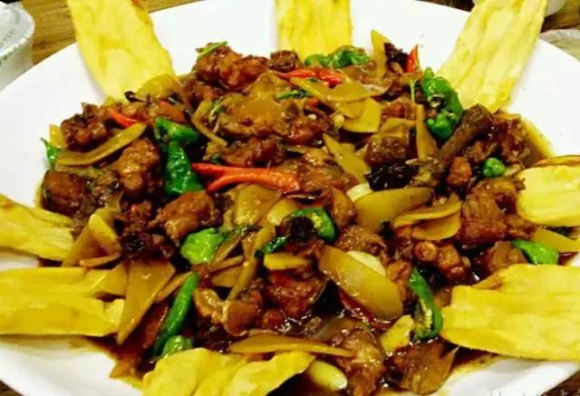 佛山好吃不贵美食街,济南佛山街美食