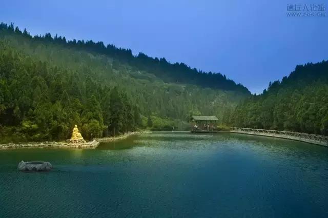 济南风景优美的两个地方,济南的美景向大家推荐一下