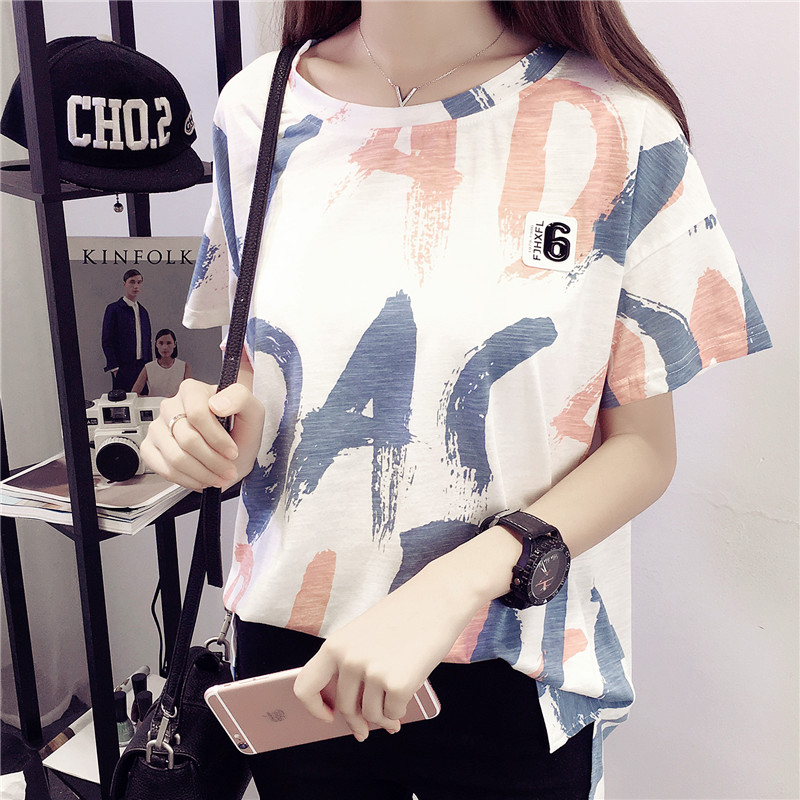 好搭款t恤必备款,穿搭中的万金油单品