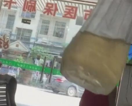 诊所违规卖药品受什么处罚,卫生室非法购进药品的处罚2020