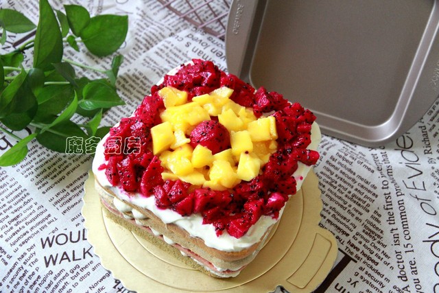 8寸彩虹慕斯蛋糕的做法全过程,周末在家给孩子做甜品图片