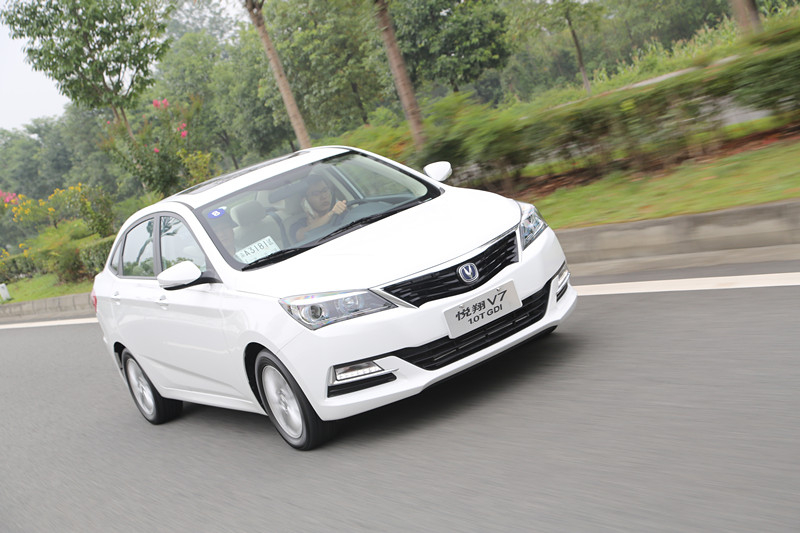 悦翔v7测评1.6,2020长安悦翔v7测评