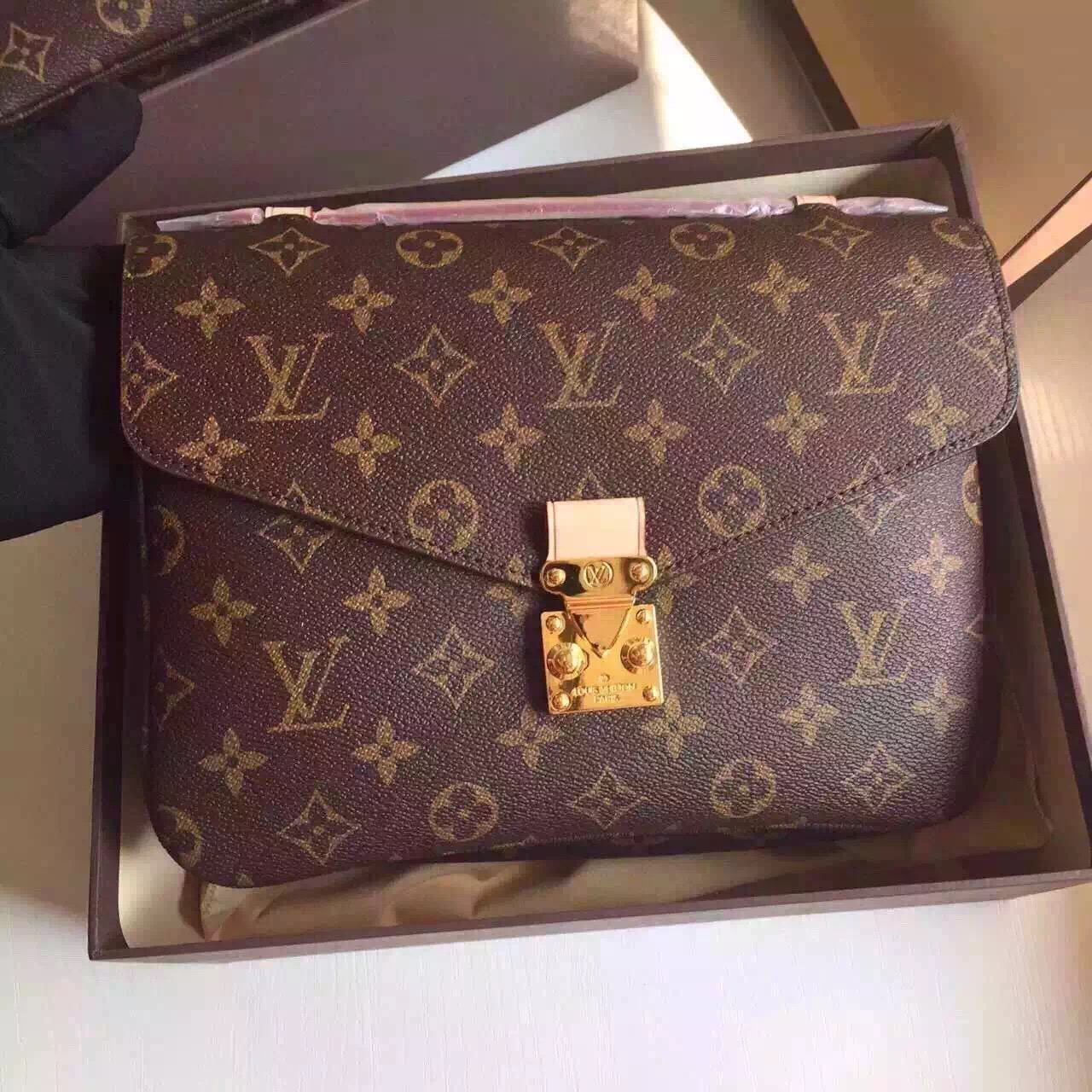 轻奢不贵但是有牌子的包包,奢奢哒