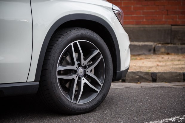 再入门也是个奔驰奔驰GLA180试驾