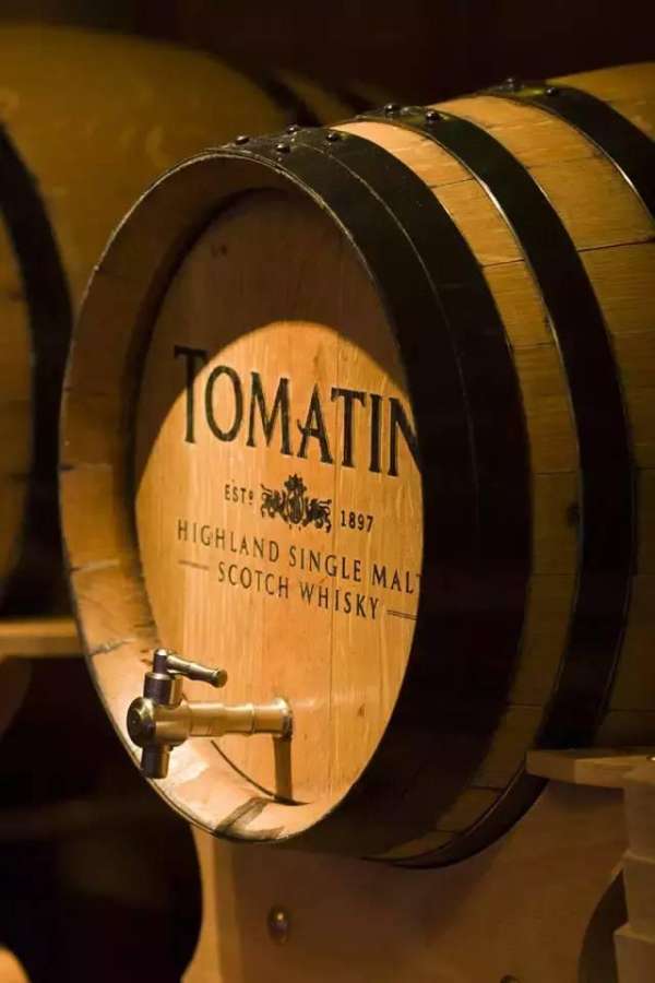 开一个酒馆前期需要做些什么,如何开一个成本低的酒馆