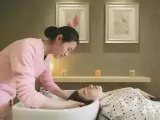 与专家沟通交流,与专家交流