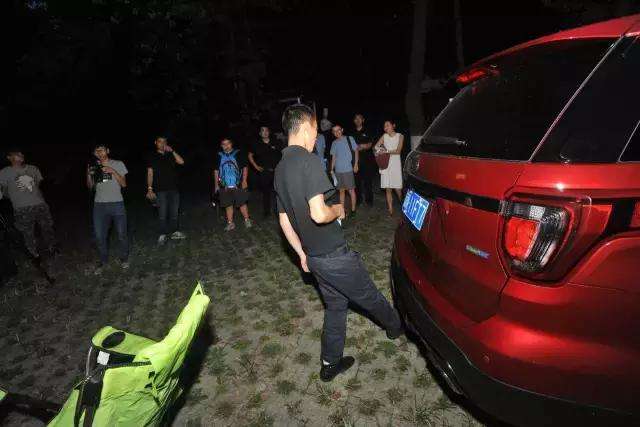 先定一个小目标，比方说先来辆福特探险者