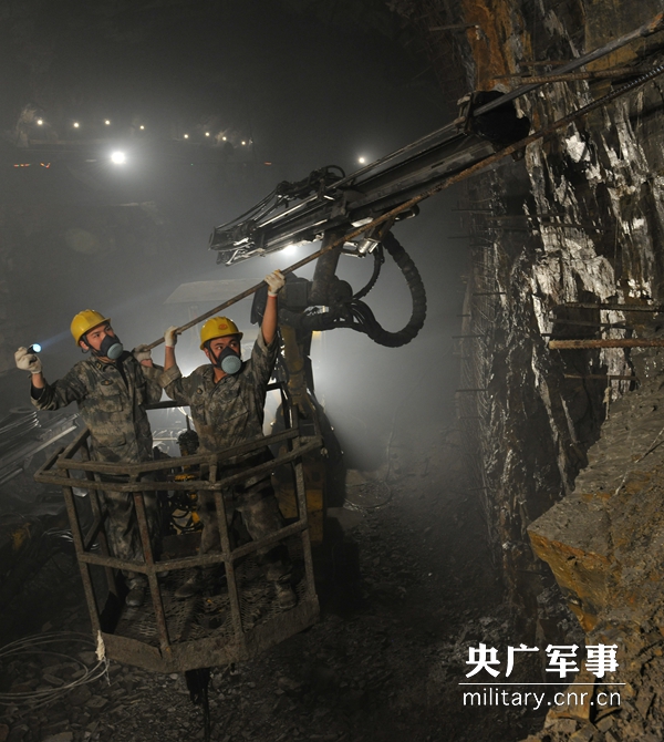 强军故事,强军故事篇