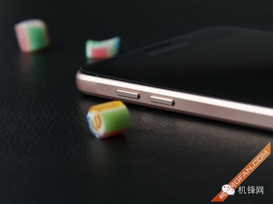 玻璃与金属的邂逅三星A72016版评测