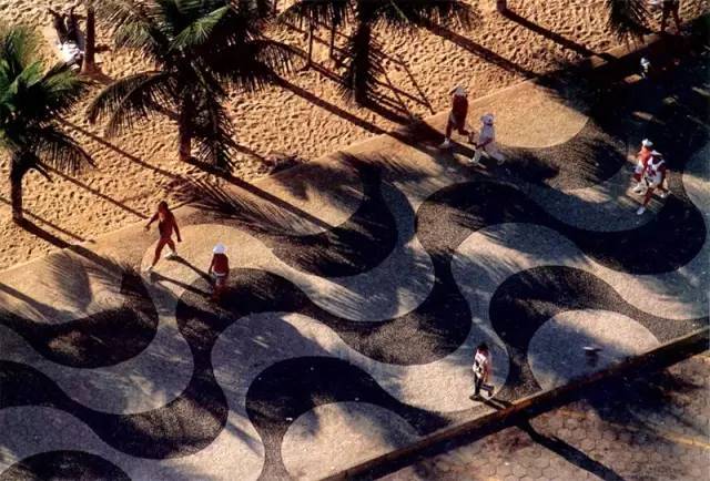 巴西人都在沙滩打排球？去海滩只是他们的生活方式而已