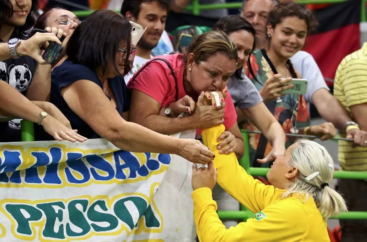 暖奥运|轻轻的一个“奥运之吻”已经打动我的心