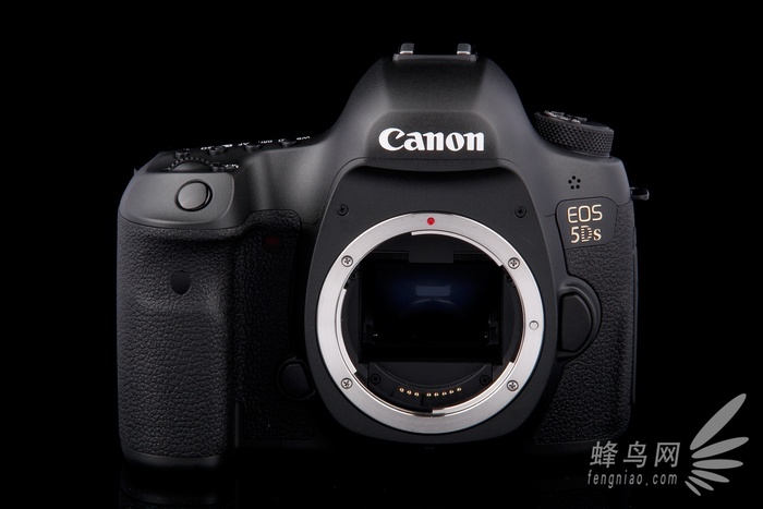 佳能eos5dmarkiv重量,佳能eos5dmarkiii和iv