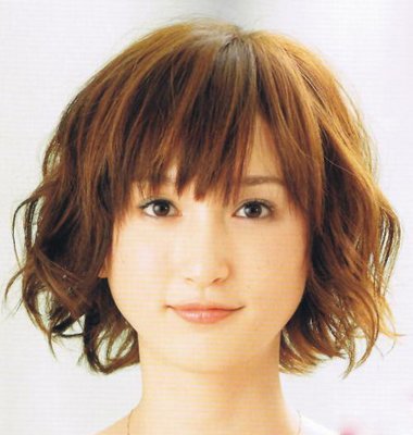 怎么判断自己适合卷发还是直发,怎么知道自己适合卷发还是直发