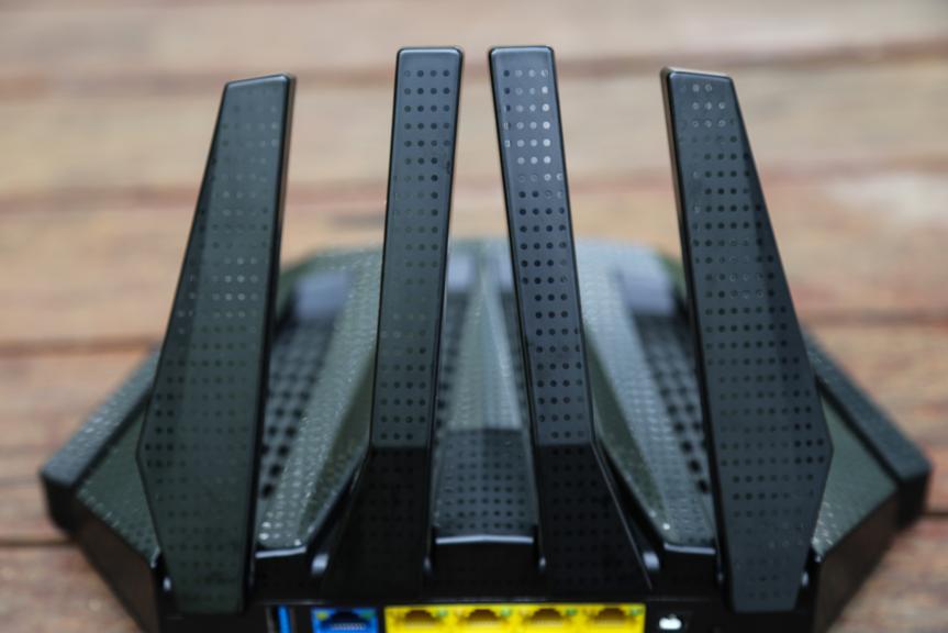 千兆路由器测评6天线,6根天线的路由器推荐