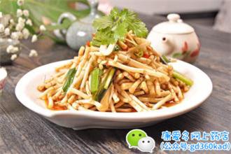 你只当鱼腥草是个凉拌菜!它还有4种治病功效