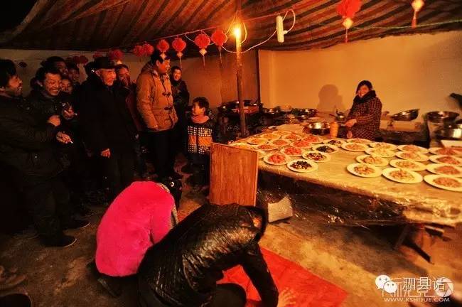 农村办婚礼拱门视频,婚礼在农村办好还是酒店好