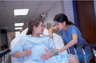 中秋节，就因为没给红包，医生给孕妇实行“无保护接生”？